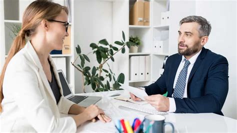 What Does a Vice President of Human Resources Do?