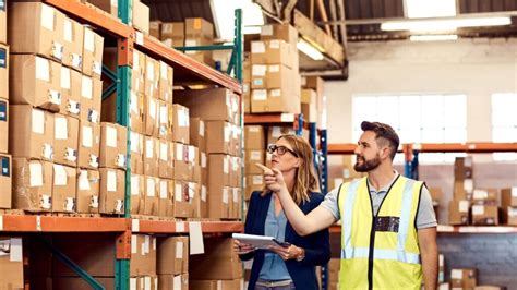 What Does a Warehouse Manager Do?