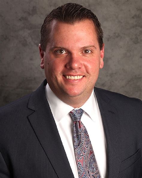 What Does a Wells Fargo Branch Manager Do?