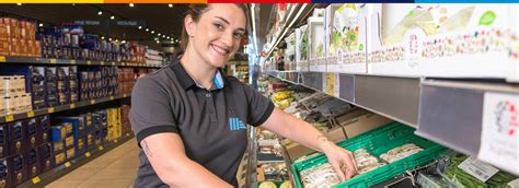 What Does an Aldi Assistant Manager Do? A Look Behind the Barcode Scanner