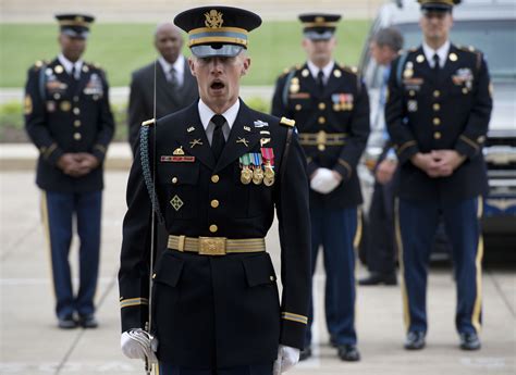 What Does an Army Captain Do?