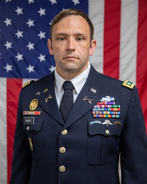 What Does an Army Lieutenant Colonel Do?