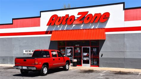 What Does an AutoZone Assistant Manager Do?