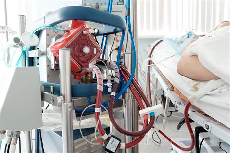 What Does an ECMO Specialist Do?