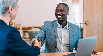 What Does an Edward Jones Advisor Do?