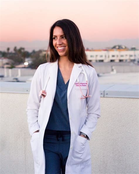 What Does an Emergency Medicine Doctor Do?