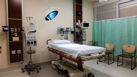 What Does an Emergency Room PA Do?