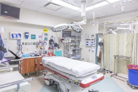 What Does an Emergency Room Physician Assistant Do?
