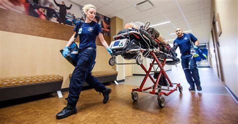 What Does an ER Tech Do?