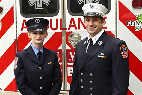 What Does an FDNY Lieutenant Do?