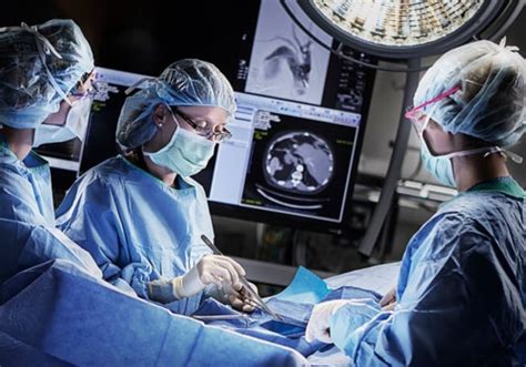 What Does an Oncology Surgeon Do?