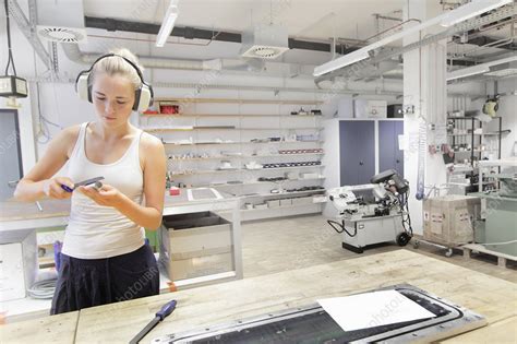What Does an Optical Technician Do?