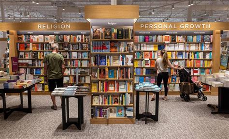 What Kind of Jobs Are Available at Barnes & Noble?